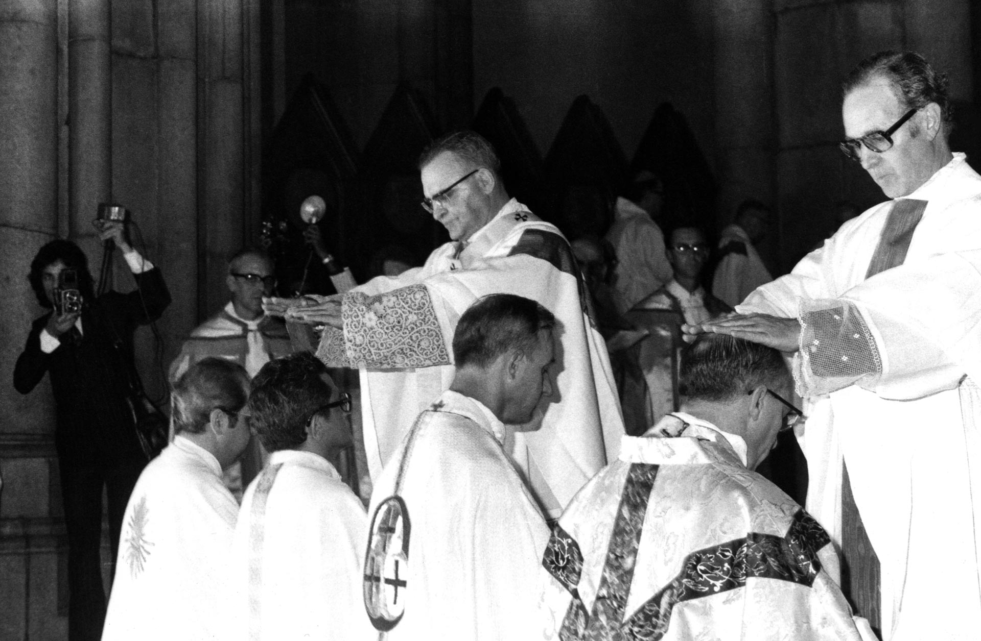 Dom Paulo e Dom Angélico agora bispo - 1975